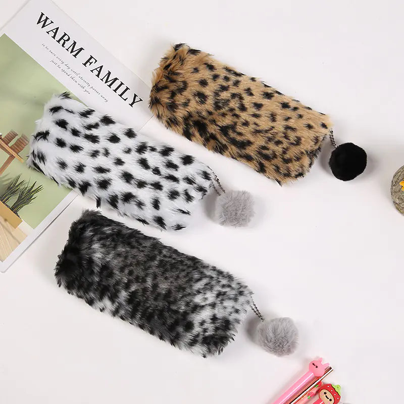 Chic Leopard Print Pencil Organizer