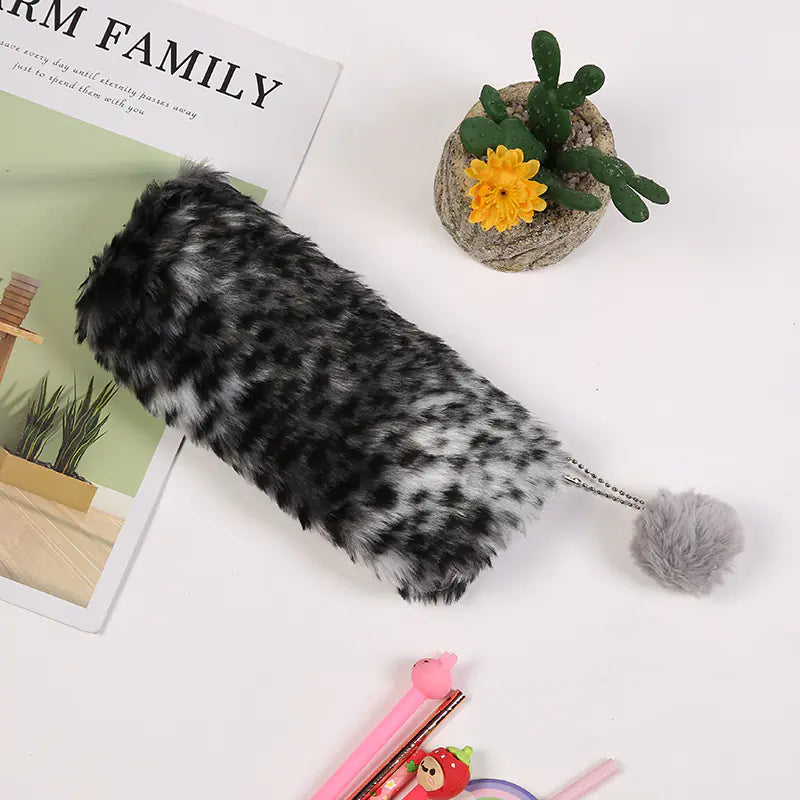 Chic Leopard Print Pencil Organizer